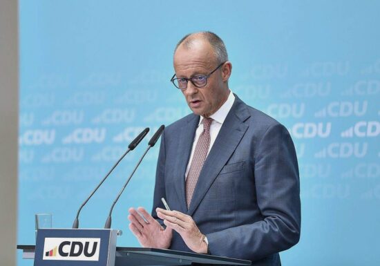 Sprecher: Merz stellt Krankenversicherungssystem nicht infrage