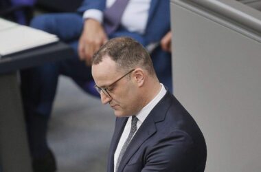 Bericht: Spahn gibt Posten im Haushaltsausschuss ab