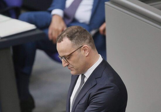 Bericht: Spahn gibt Posten im Haushaltsausschuss ab