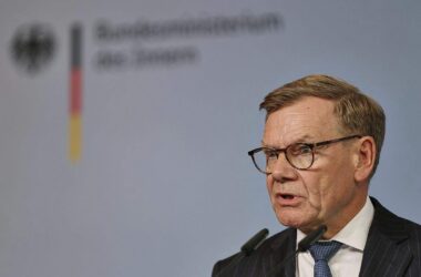 Wadephul: Festsetzung von Schattenflotten-Tankern ist Option
