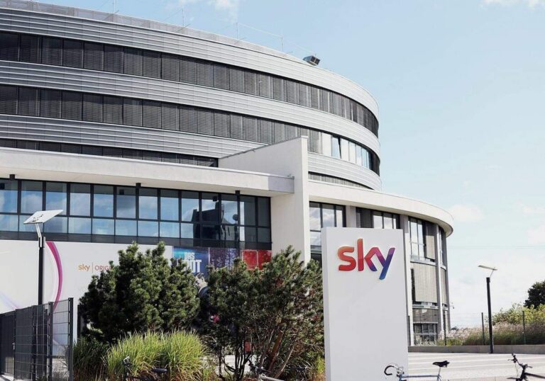 Bertelsmann verteidigt Stellenabbau bei RTL und Sky