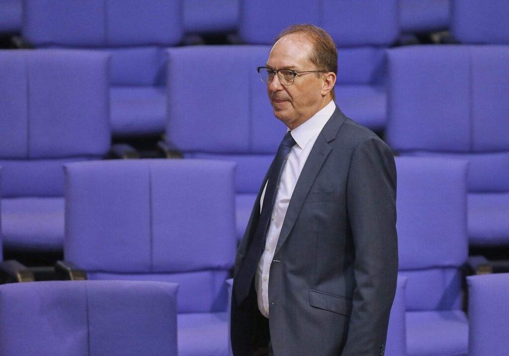 Dobrindt kündigt "klare Kante gegenüber Sozialbetrügern" an