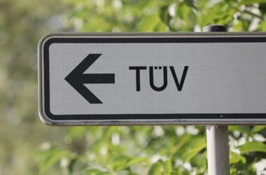 TÜV will Pflichtprüfung für KI-Sprachmodelle