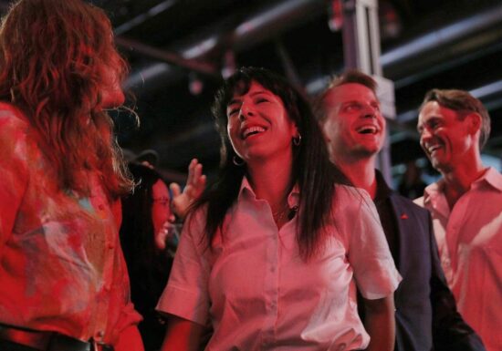 Linke kündigt nach Wahlsieg Veränderungen in Berlin an