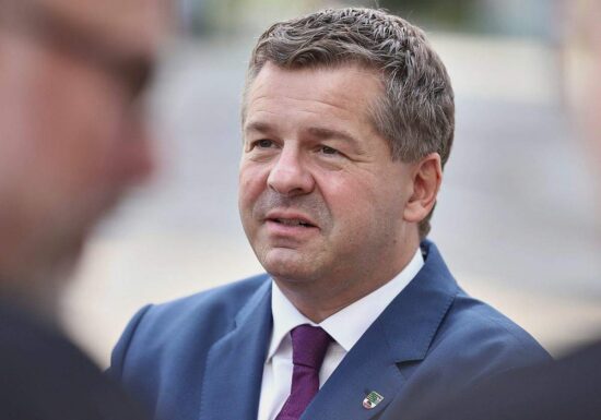 Schulze weist Ruf nach Tolerierungsverbot zur Linken zurück