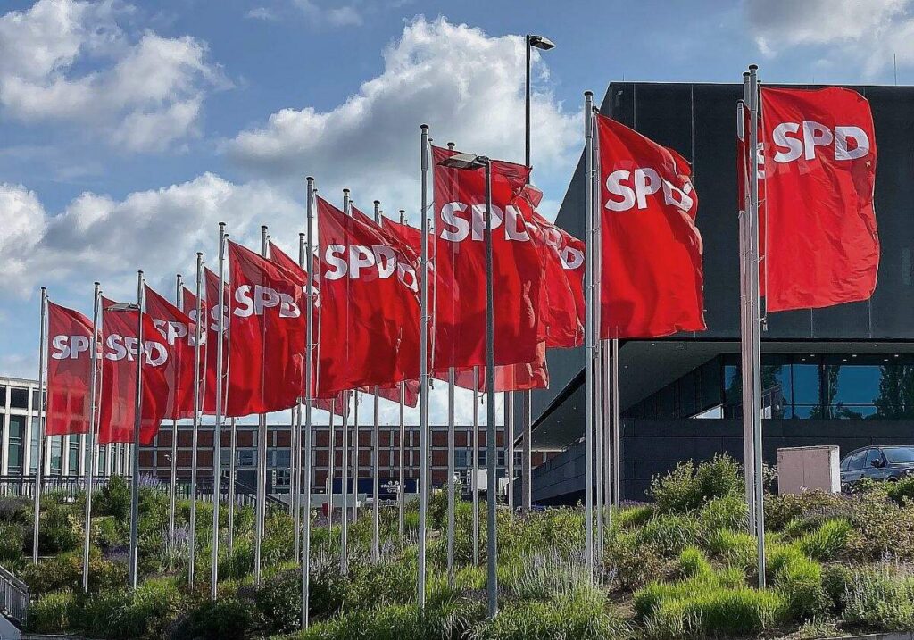 SPD-Parteiführung will Konvent im Dezember ausrichten
