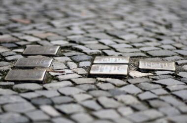 Sächsische Kleinstadt verbietet "Stolpersteine"
