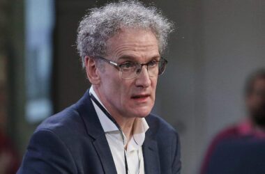 Autor Oschmann kritisiert Ost-West-Berichterstattung