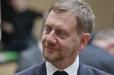 Kretschmer fordert Finanzausgleich für Kommunen bei Pflegereform