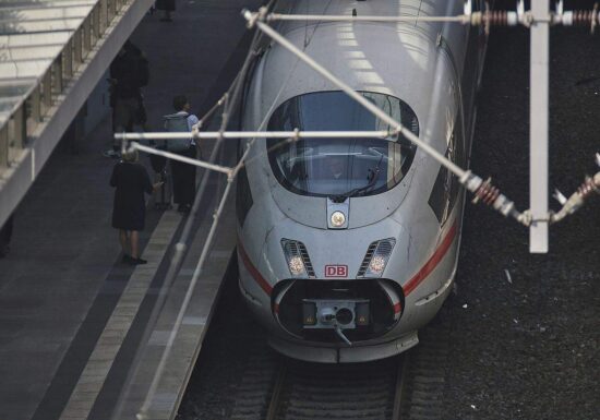 Pro Bahn fordert Kameras in Fernzug-Einstiegen
