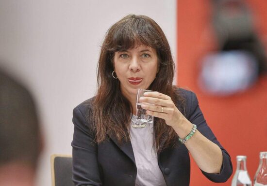 Politbarometer: Linke in Berlin knapp vorn