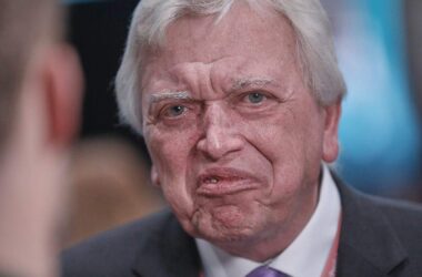 Bouffier fordert von Merz Entscheidungen bis Weihnachten