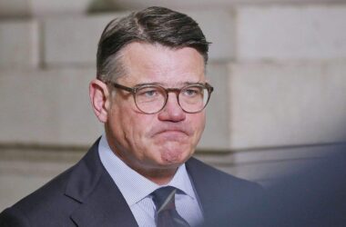 Rhein lehnt Steuererhöhungen der Bundesregierung ab
