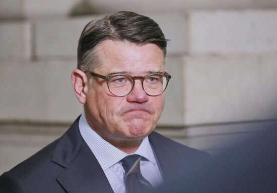 Rhein lehnt Steuererhöhungen der Bundesregierung ab