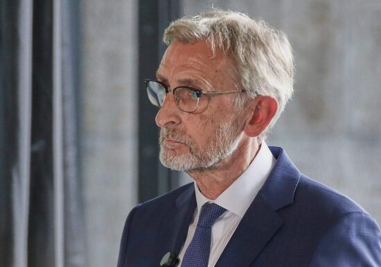 Schuster nennt Anschlagsversuch in Leipzig "Staatsterrorismus"