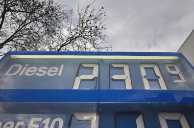 Rehlinger fordert Spritpreisdeckel und Übergewinnsteuer
