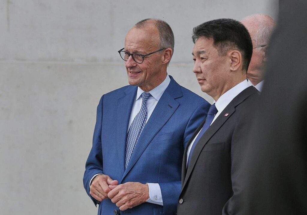 Mongolischer Präsident im Kanzleramt empfangen
