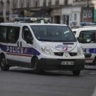 Bundesregierung blickt besorgt auf Lage in Frankreich