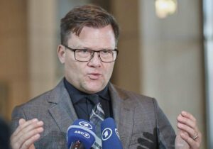 Verbrenner-Aus-Aus: Schneider fordert CO2-Ausgleich