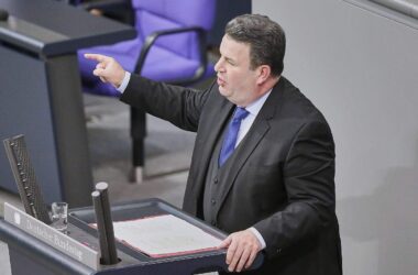 Heil kritisiert eigene Reden als "zu bürokratisch"