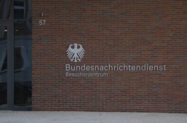 Koalition sieht Nachrichtendienst-Reform als rechtliches "Neuland"