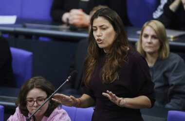 Linken-Politikerin Köktürk droht CDU-Abgeordnetem mit Anwalt