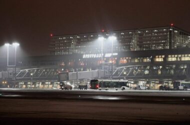 Betrieb am Flughafen Stuttgart vorübergehend ausgesetzt