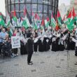 Palästinenser demonstrieren am Jahrestag des Hamas-Anschlags