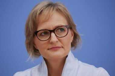 Brantner drängt SPD zu Parteiausschluss von Schröder
