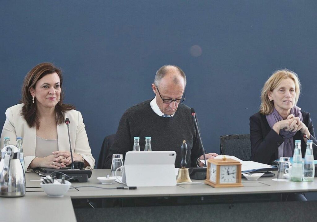 Forsa: Union bleibt im Umfragetief