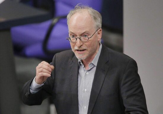 Grüne kritisieren Bilgers Bahn-Konzept