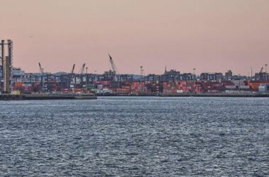 Auftragseingang im Verarbeitenden Gewerbe im August niedriger