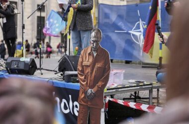 Sands fordert juristische Aufarbeitung des Ukraine-Kriegs