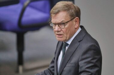 Wadephul fordert Aufklärung von Russland nach Pest-Verdacht