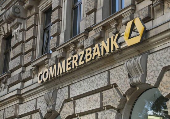 EZB erlaubt Unicredit Übernahme von Commerzbank