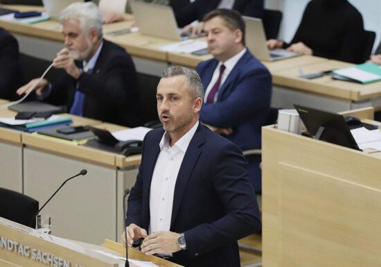 Landtag Sachsen-Anhalt stimmt für AfD-BSW-Antrag zu Ukraine-Krieg