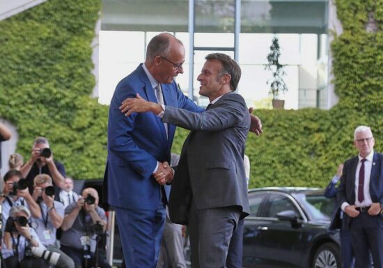 Deutschland und Frankreich vereinbaren Verbrenner-Aus-Aus