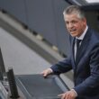 Frei lehnt Änderungen am Rentenpaket ab
