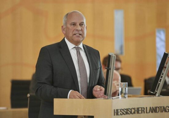 Hessens Innenminister fürchtet Linksextremisten bei Gen-Z-Protesten