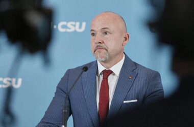 CSU bezeichnet Berlin-Sondierungen nach Emde-Post als "Lachnummer"