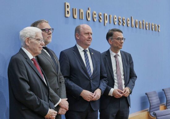 Gutachten: Leugnung des Existenzrechts Israels straffähig