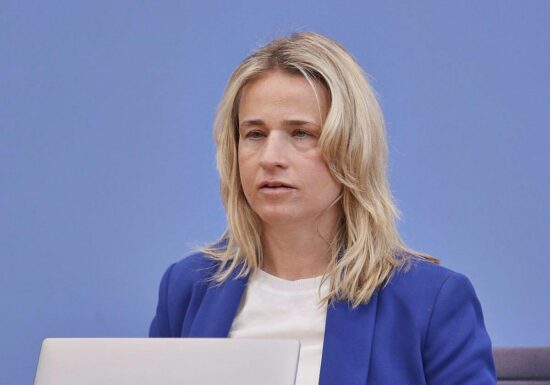 VdK kritisiert Kürzungen für pflegende Angehörige im Rentenalter