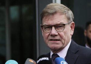 Wadephul mahnt zu mehr Druck auf Russland