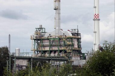 Rosneft-Klage gegen PCK-Treuhandverwaltung ausgesetzt