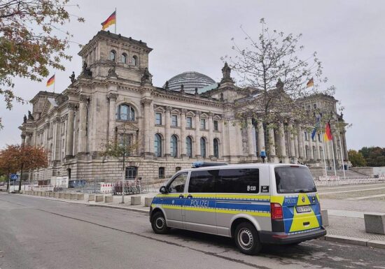 Klöckner: Bundestag zunehmend externen Gefahren ausgesetzt