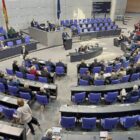 Bundestag beschließt "Frühstartrente"
