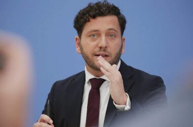 Banaszak warnt vor Kriminalisierung von Jugendprotesten