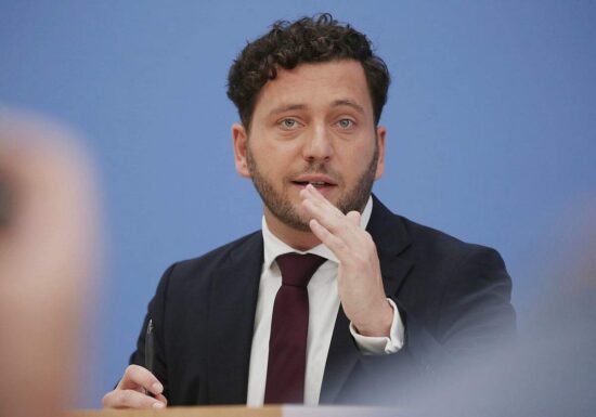 Banaszak warnt vor Kriminalisierung von Jugendprotesten