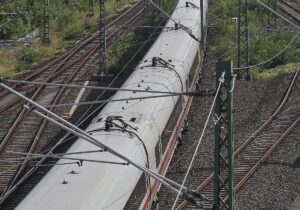 Bahn will für mehr Pünktlichkeit Zugverkehr reduzieren