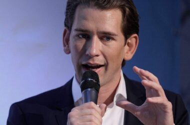 Kurz schließt Rückkehr in die Politik nicht aus